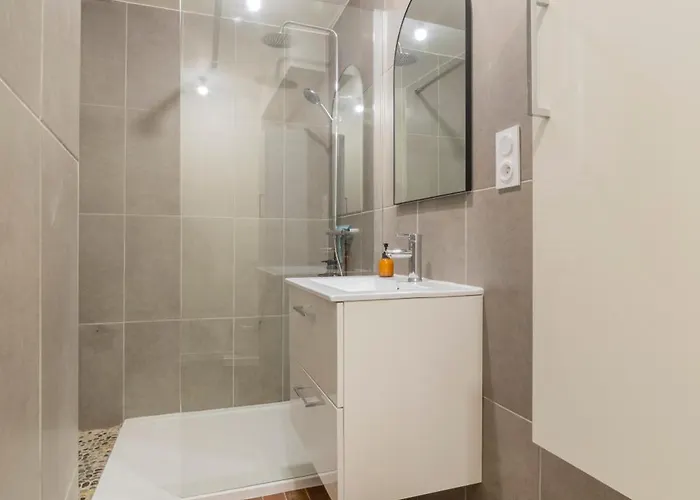 Spacieux 4 , Clim Au Cœur De * Nîmes