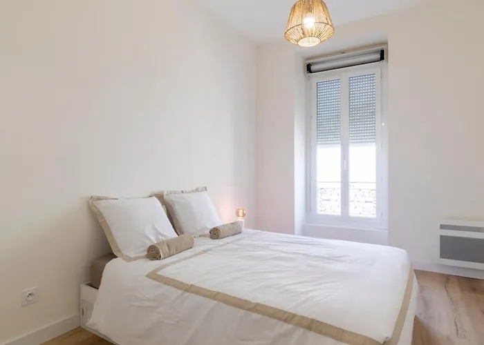 Grand 4 Centre Arenes A Pied 8 Pers Daire *